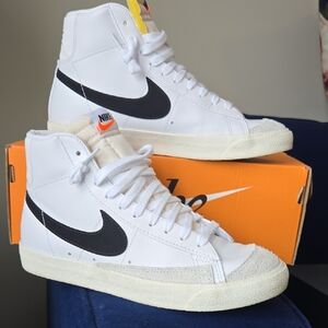 Nike Womens Blazer Mid 77 White and Black High-Top Sneakers